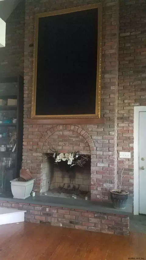 237 Green St, Schenectady, NY 12305 photo 18