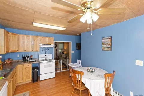 134 Beach Rd, Halfmoon, NY 12065 photo 13