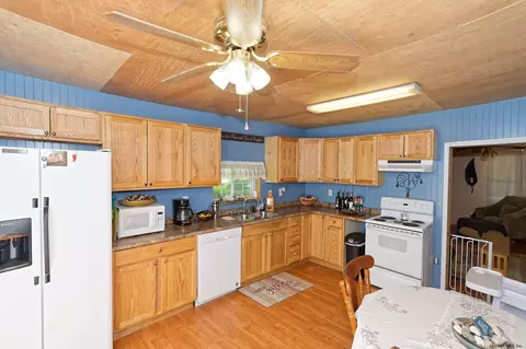 134 Beach Rd, Halfmoon, NY 12065 photo 10