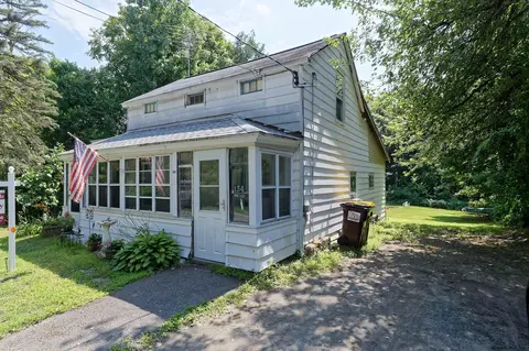 134 Beach Rd, Halfmoon, NY 12065 photo 3
