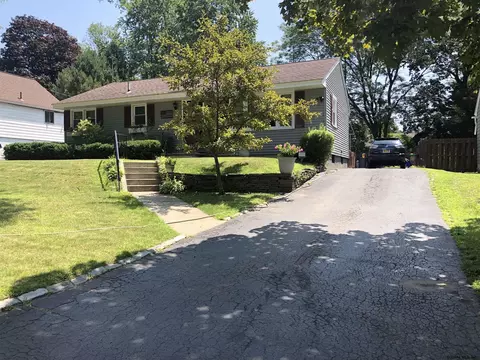 156 Eastholm Rd, Schenectady, NY 12304 photo 2