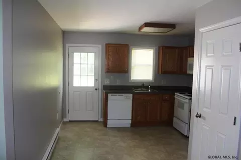 273 Macarthur Ave, Cobleskill, NY 12043 photo 8