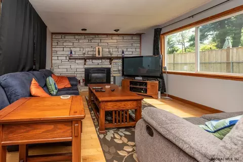 41 Bender Ln, Delmar, NY 12054 photo 7