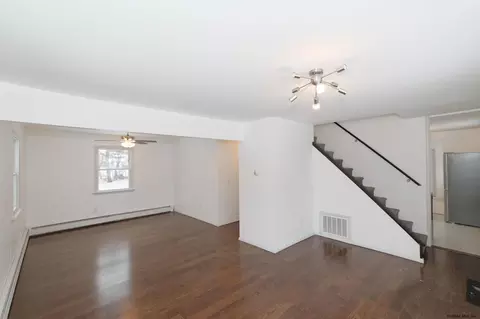 1045 Roberta Rd, Schenectady, NY 12303 photo 6