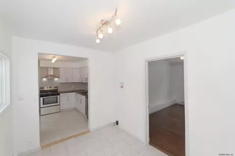 1045 Roberta Rd, Schenectady, NY 12303 photo 15