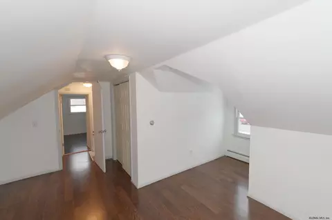 1045 Roberta Rd, Schenectady, NY 12303 photo 24