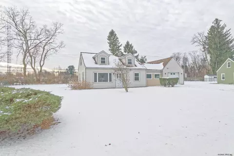 1045 Roberta Rd, Schenectady, NY 12303 photo 2