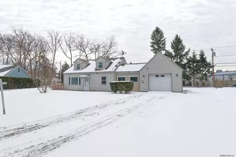 1045 Roberta Rd, Schenectady, NY 12303 photo 3