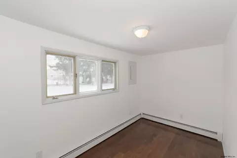 1045 Roberta Rd, Schenectady, NY 12303 photo 19