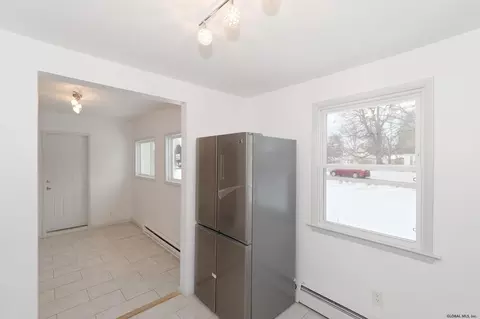 1045 Roberta Rd, Schenectady, NY 12303 photo 11