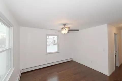 1045 Roberta Rd, Schenectady, NY 12303 photo 8