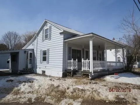29 Pine St, Champlain, NY 12919 photo 2