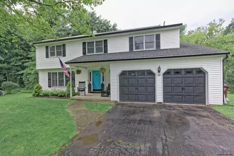 35 Summit Rd, Delmar, NY 12054 photo 2
