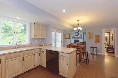35 Summit Rd, Delmar, NY 12054 photo 11