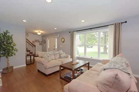 35 Summit Rd, Delmar, NY 12054 photo 8