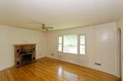 1467 Dalton Dr, Schenectady, NY 12308 photo 9