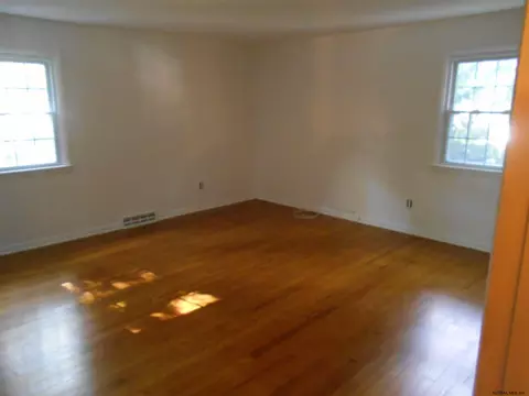 4 Boyle Rd, Glenville, NY 12302 photo 12
