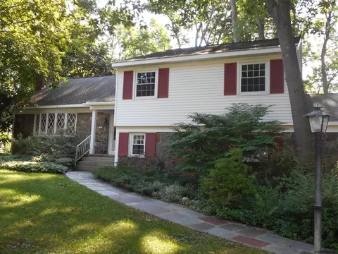 4 Boyle Rd, Glenville, NY 12302 photo 1