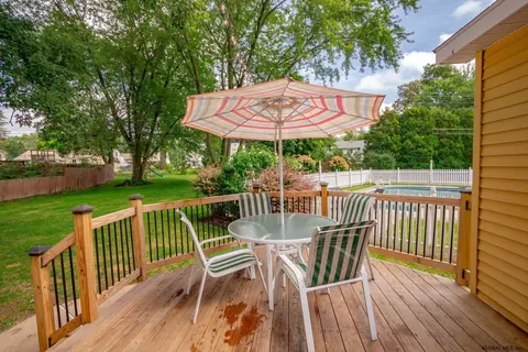 22 Montclair Dr, Schenectady, NY 12302 photo 9