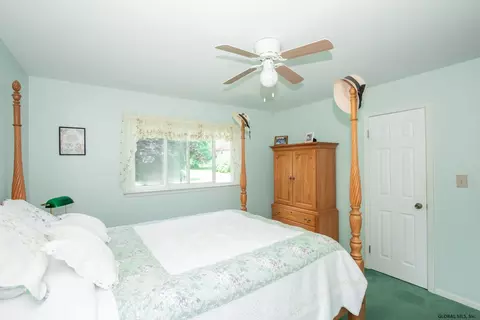 22 Montclair Dr, Schenectady, NY 12302 photo 20