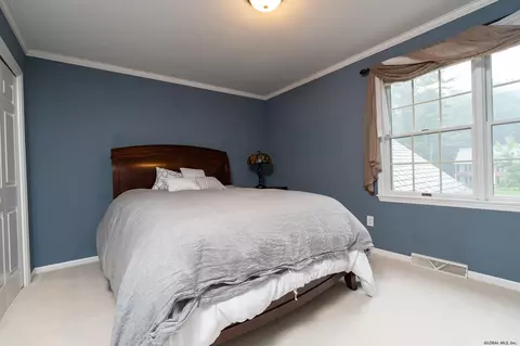 837 Greenthorne Blvd, Schenectady, NY 12303 photo 17