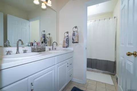 837 Greenthorne Blvd, Schenectady, NY 12303 photo 20