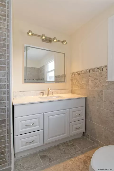 2 Charles St, Schenectady, NY 12304 photo 26