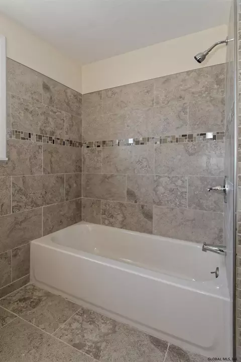 2 Charles St, Schenectady, NY 12304 photo 28