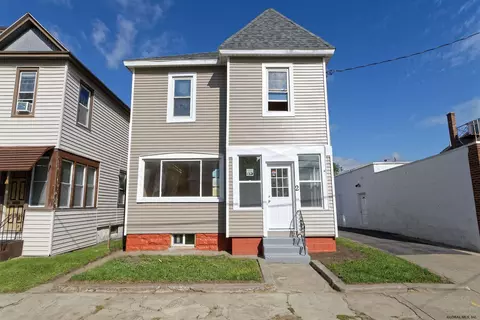 2 Charles St, Schenectady, NY 12304 photo 2