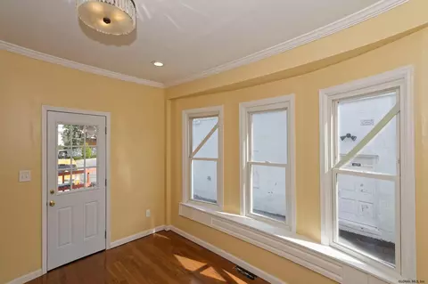 2 Charles St, Schenectady, NY 12304 photo 16