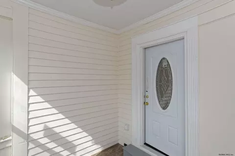 2 Charles St, Schenectady, NY 12304 photo 5