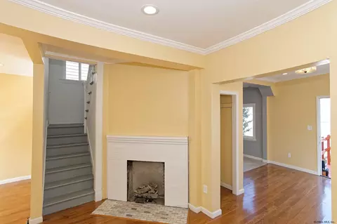 2 Charles St, Schenectady, NY 12304 photo 10