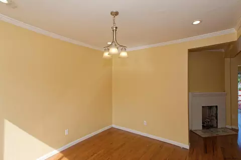 2 Charles St, Schenectady, NY 12304 photo 9