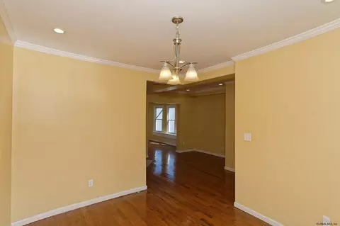 2 Charles St, Schenectady, NY 12304 photo 11