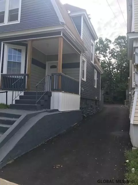 122 Linden St, Schenectady, NY 12304 photo 3