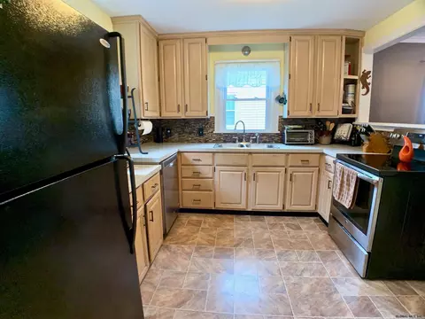 10 Euclid Ave, Delmar, NY 12054 photo 15