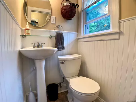 10 Euclid Ave, Delmar, NY 12054 photo 17