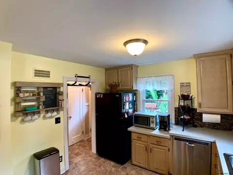 10 Euclid Ave, Delmar, NY 12054 photo 12