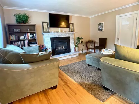 10 Euclid Ave, Delmar, NY 12054 photo 3