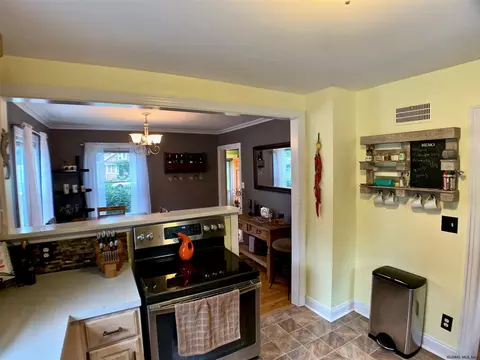 10 Euclid Ave, Delmar, NY 12054 photo 14