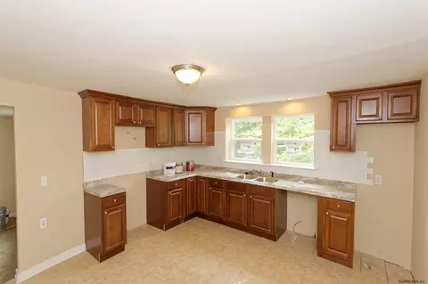 36 Chapman St, Corinth, NY 12822 photo 18