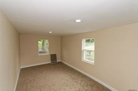36 Chapman St, Corinth, NY 12822 photo 17