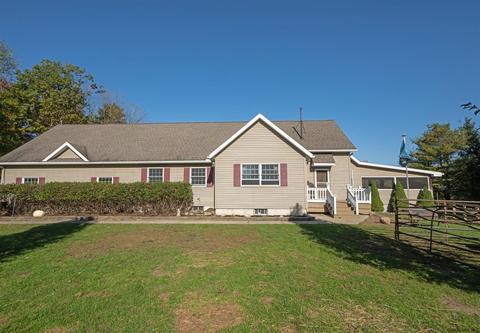 337 Ridge Rd, Broadalbin, NY 12025 photo 2