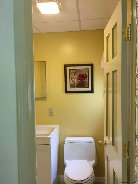 2755 Greeley St, Schenectady, NY 12304 photo 33
