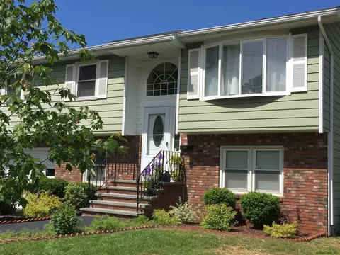 2755 Greeley St, Schenectady, NY 12304 photo 3