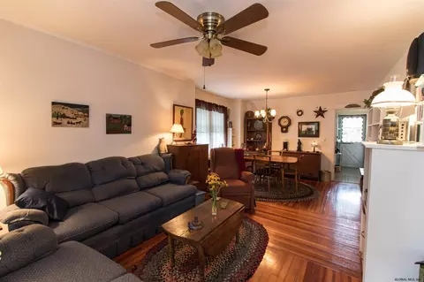 23 Nassau Ave, Schenectady, NY 12304 photo 4