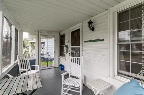 23 Nassau Ave, Schenectady, NY 12304 photo 3