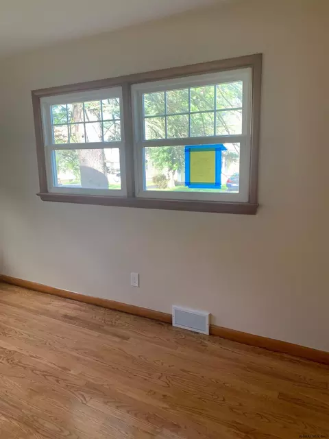 80 Marshall Ave, Schenectady, NY 12304 photo 18