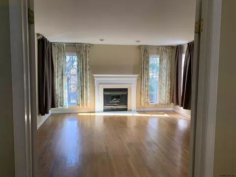 49 Oak Tree Ln, Niskayuna, NY 12309 photo 19
