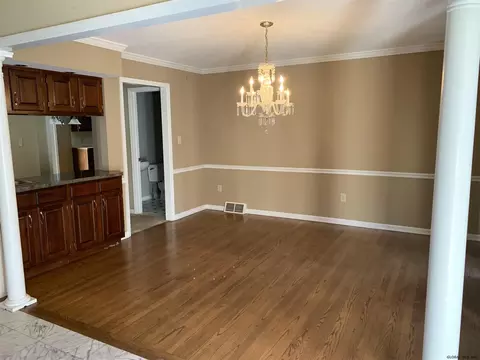 49 Oak Tree Ln, Niskayuna, NY 12309 photo 5